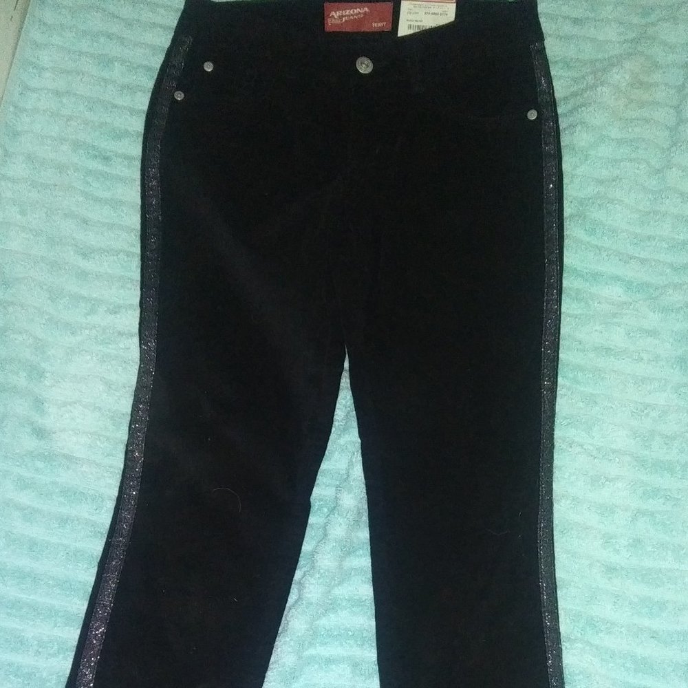 1 lot of 4 pairs of Girls Pants
